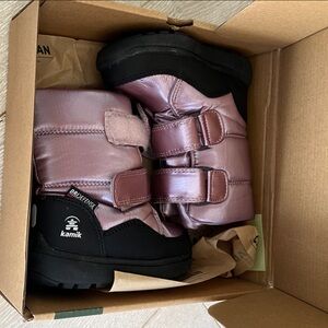 Kamik Metallic Pink and Black Snow Boots